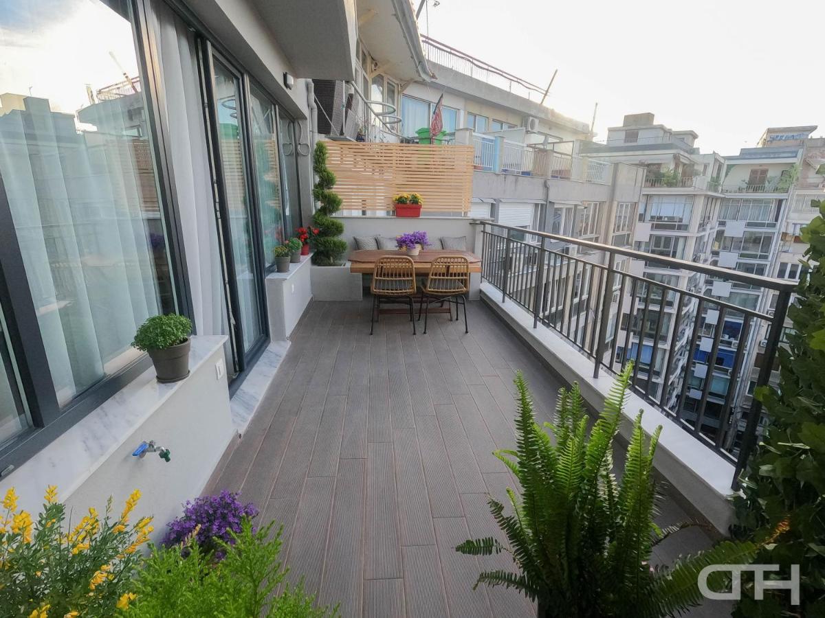 Luxury 80M2 Apartment With Balcony Downtown Szaloniki Kültér fotó
